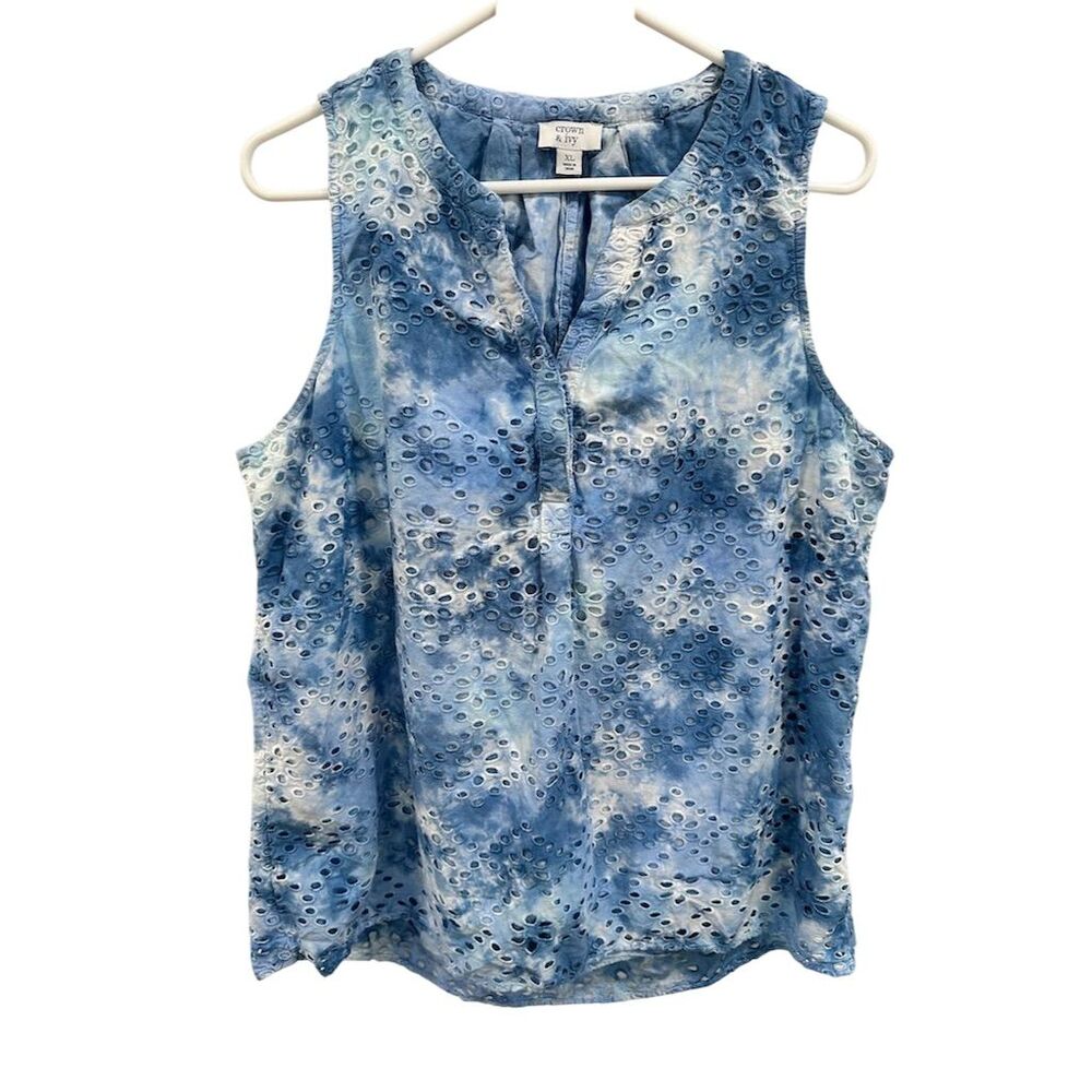 Crown & Ivy Women's XL‎ Blue Tie Dye Sleeveless Eyelet Blouse